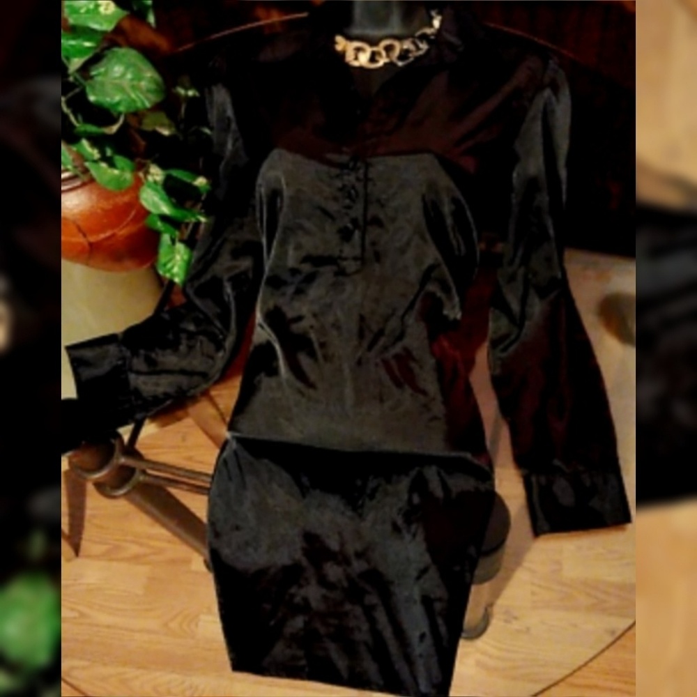 GUESS long sleeve